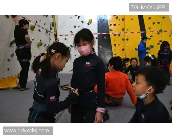 上海攀岩队耐力训练引发热议专家观点各异攀岩爱好者热议