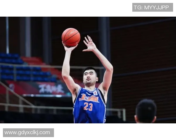 深圳篮球队以94分领跑挑战赛积分榜展现强大实力和团队合作精神